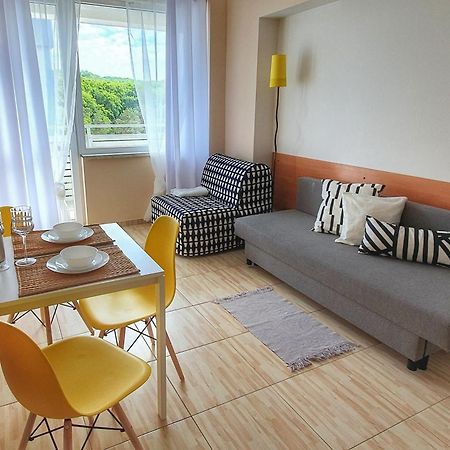 Holiday Home Slavia New 600 Z Balkonem Przy Plazy Miedzyzdroje Exterior photo