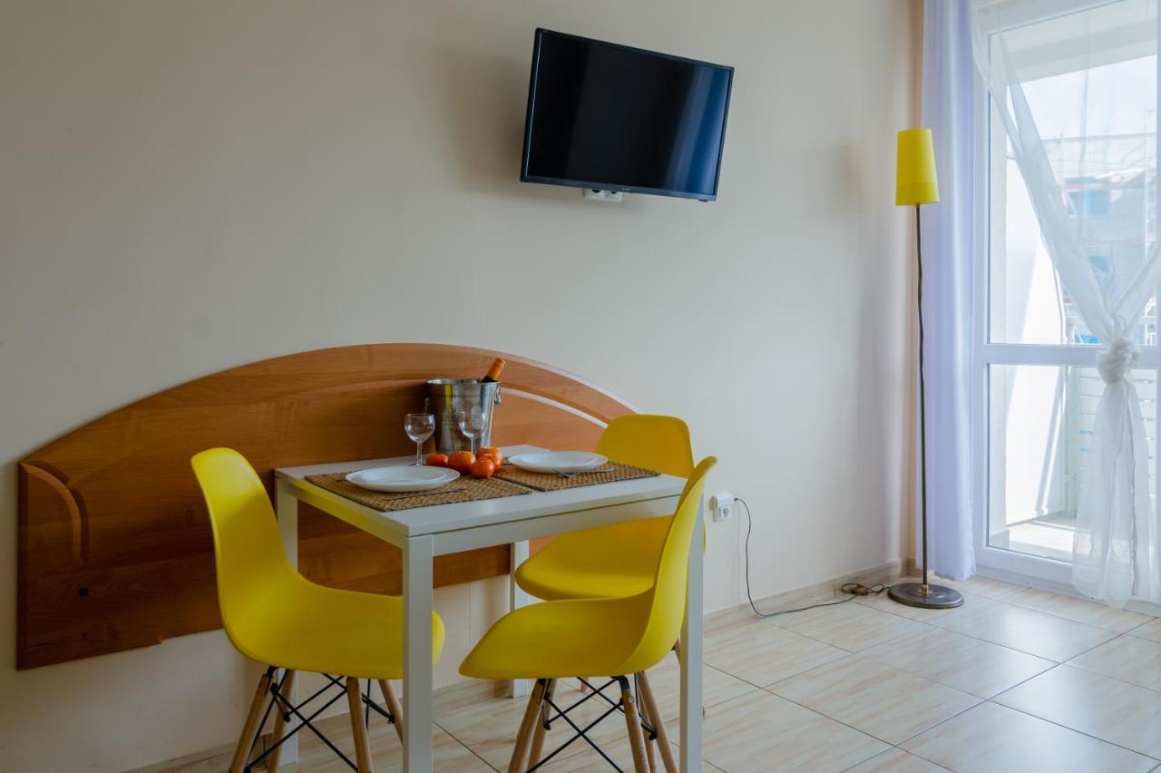 Holiday Home Slavia New 600 Z Balkonem Przy Plazy Miedzyzdroje Exterior photo